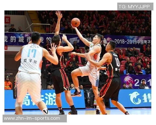 阿贾辉煌八年生涯四次MVP三冠荣光双FMVP三次最佳防守球员的传奇之路